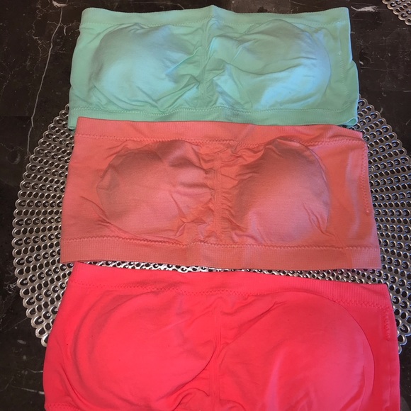 Strapless colored bras/padding can be removed! - Picture 2 of 2